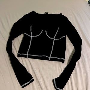 💗Black Long Sleeve Crop Top with White Outline